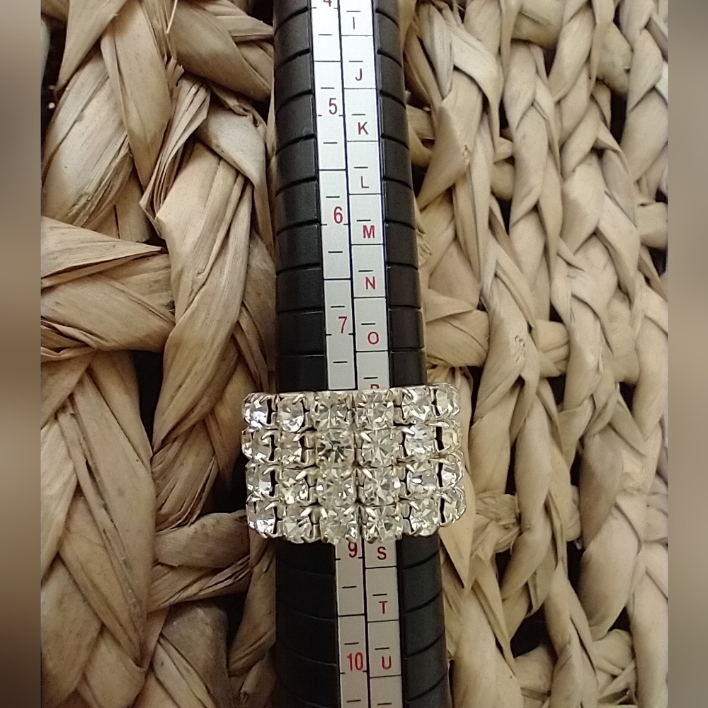 Crystal stretch ring - Picture 8 of 12